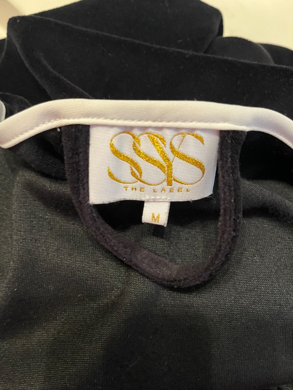 SSYS Black Get Ready Velour Robe with White Trim and hold zipper. Size medium - Picture 8 of 10